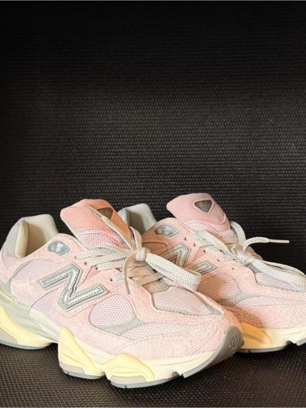 New Balance Pink Suede & Mesh Retro Runner - Picture 1 of 5